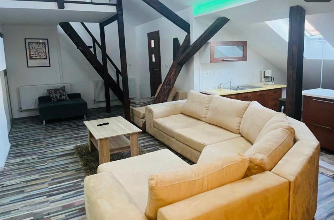 Jokai Apartman Komárno Exterior foto